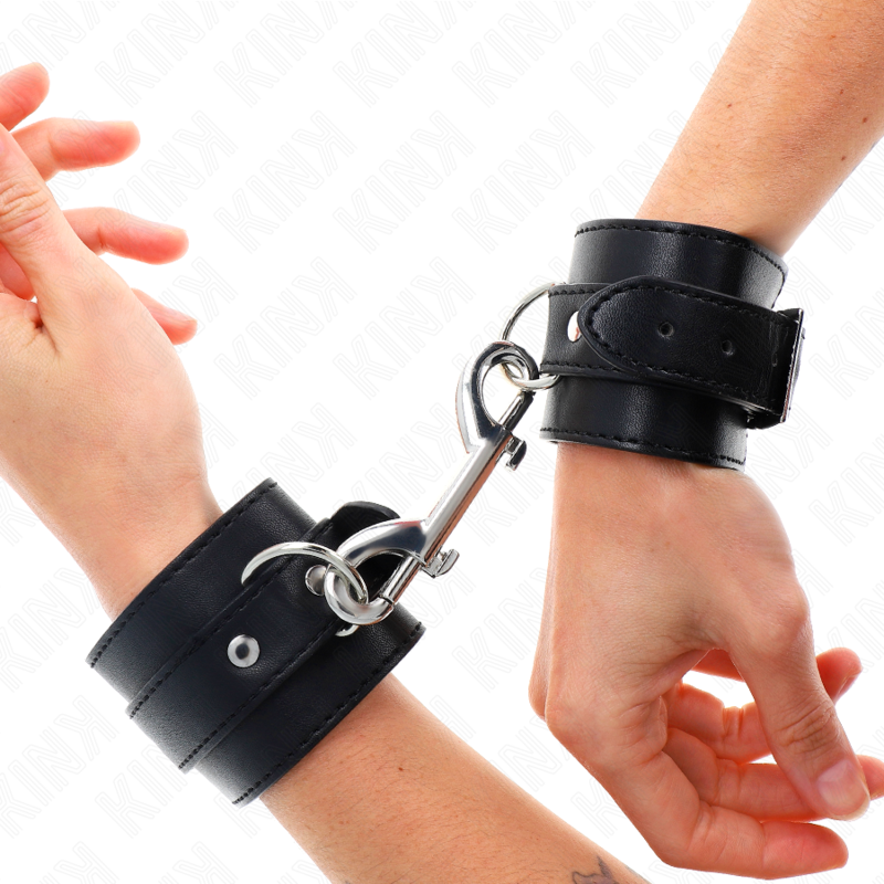 Маншети за китки KINK с голяма катарама и капси