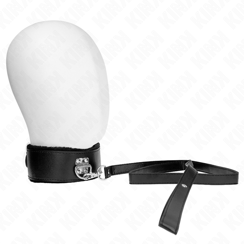 BDSM яка KINK с повод и сребристи нитове